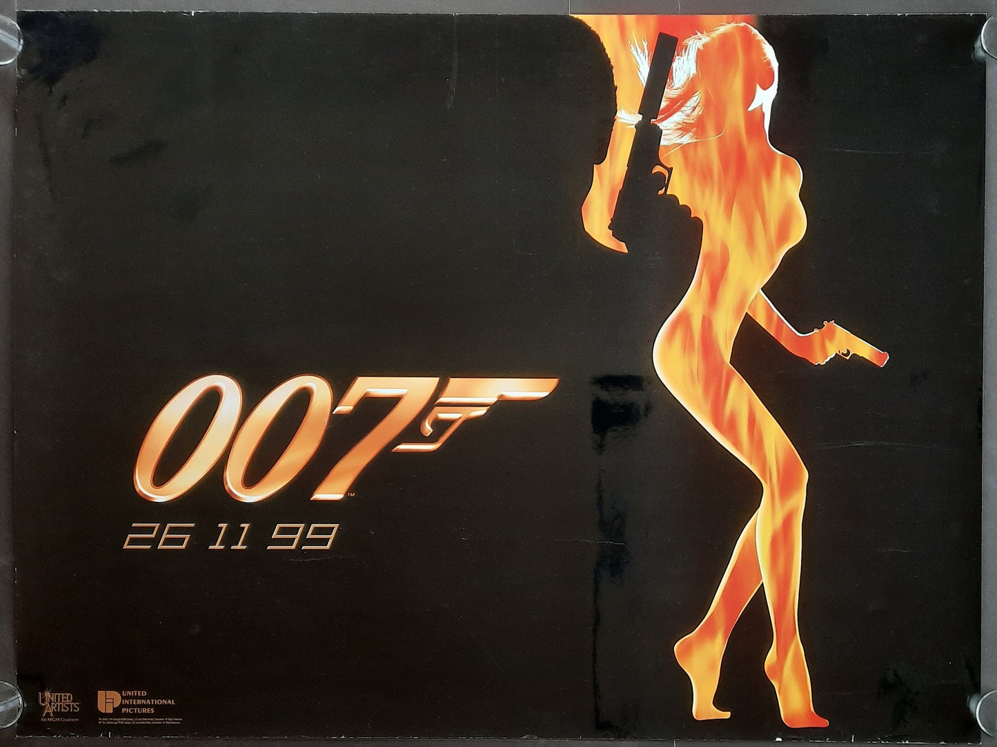 JAMES BOND "The World Is Not Enough" 1999 Teaser-Poster Pierce Brosnan UK Quad Movie Poster 30 x 40 first print ROLLED