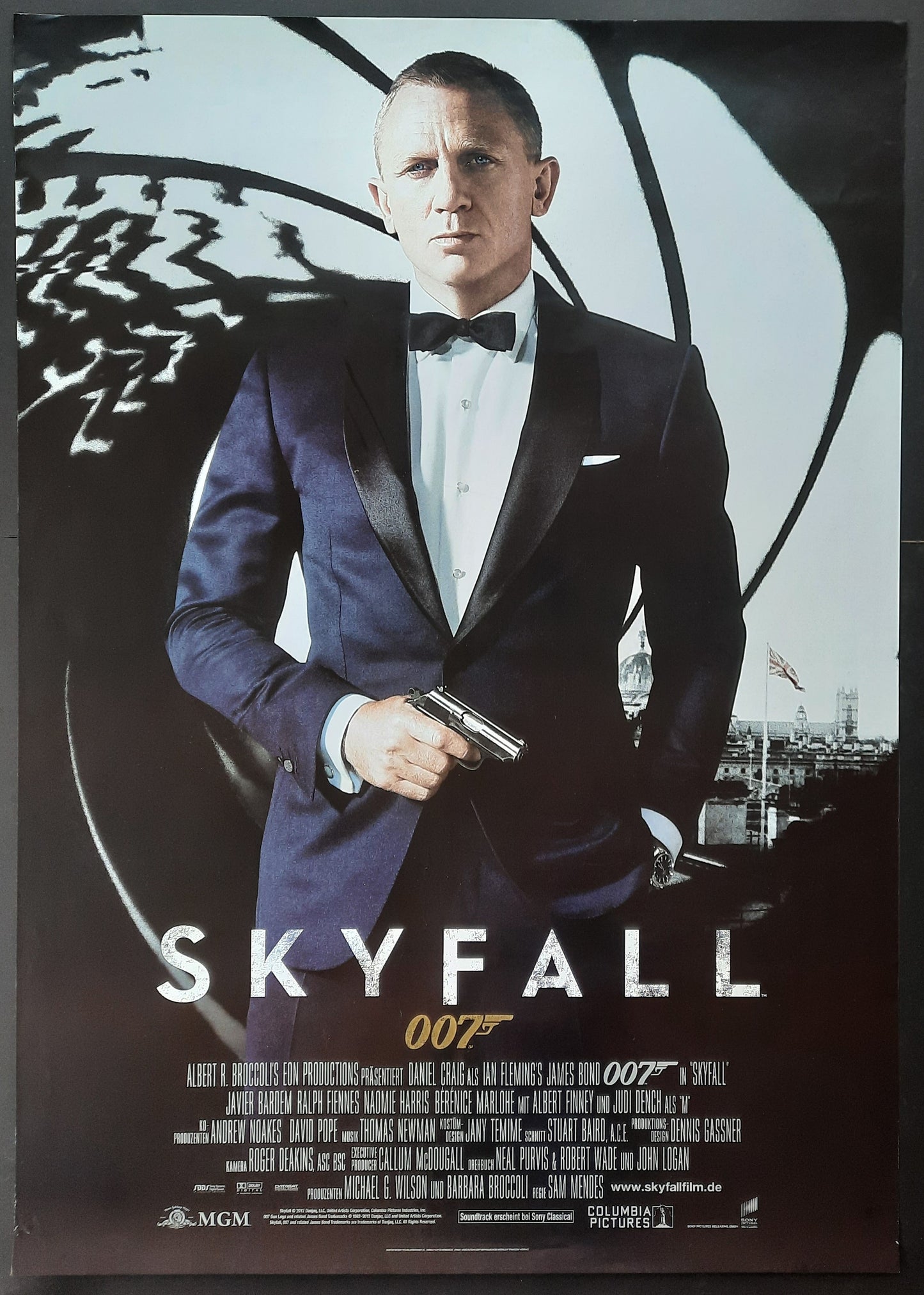 JAMES BOND "Skyfall" 2012 Poster Daniel Craig German 2-Sheet Movie Poster 33 x 46 first print SUBWAY POSTER - ROLLED